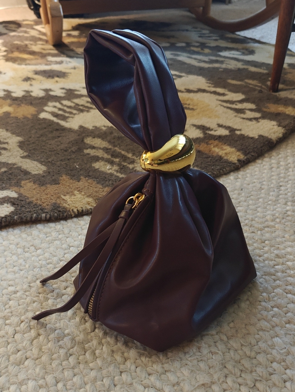 Commense Oval-Ring Bucket Bag Burgundy